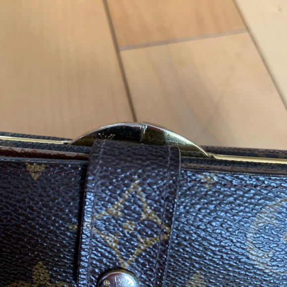 Louis Vuitton Viennois Monogram Wallet Card Holder - Picture 2 of 9